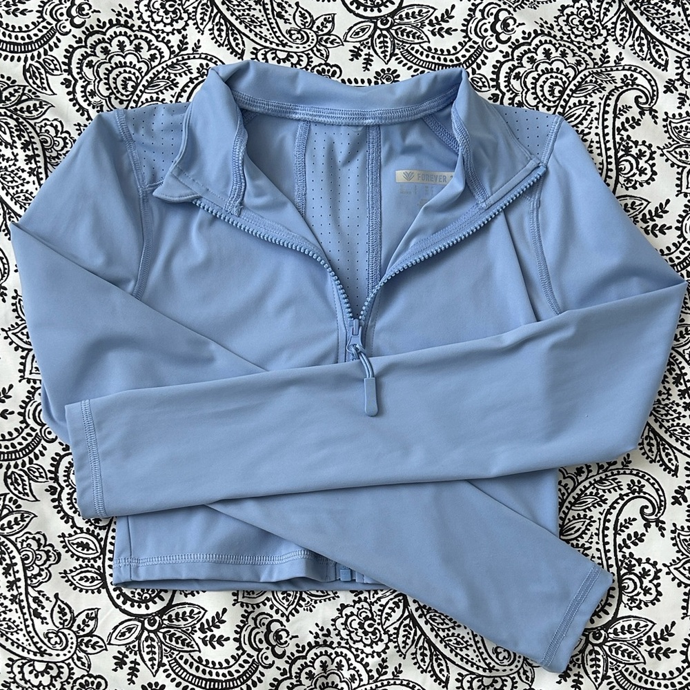 Forever 21 Light Blue Zip-Up Jacket l NWOT l WM Small